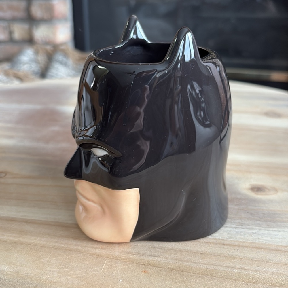 DC Comics Batman 3D Shaped Mug - Picture 2 of 5